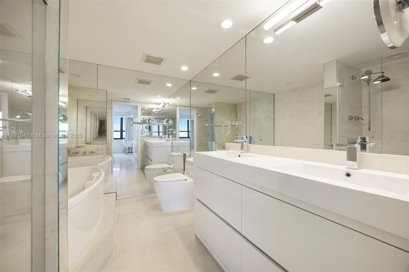 1 Grove Isle Dr # A1508