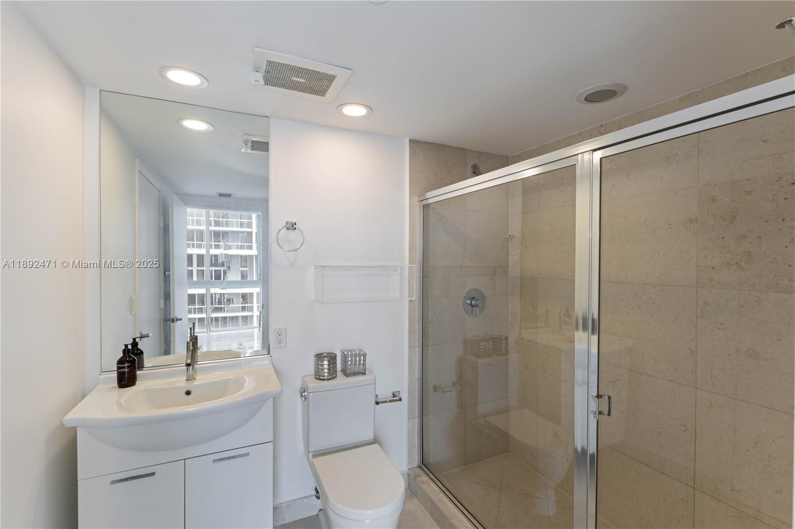 475 Brickell Ave # 4015