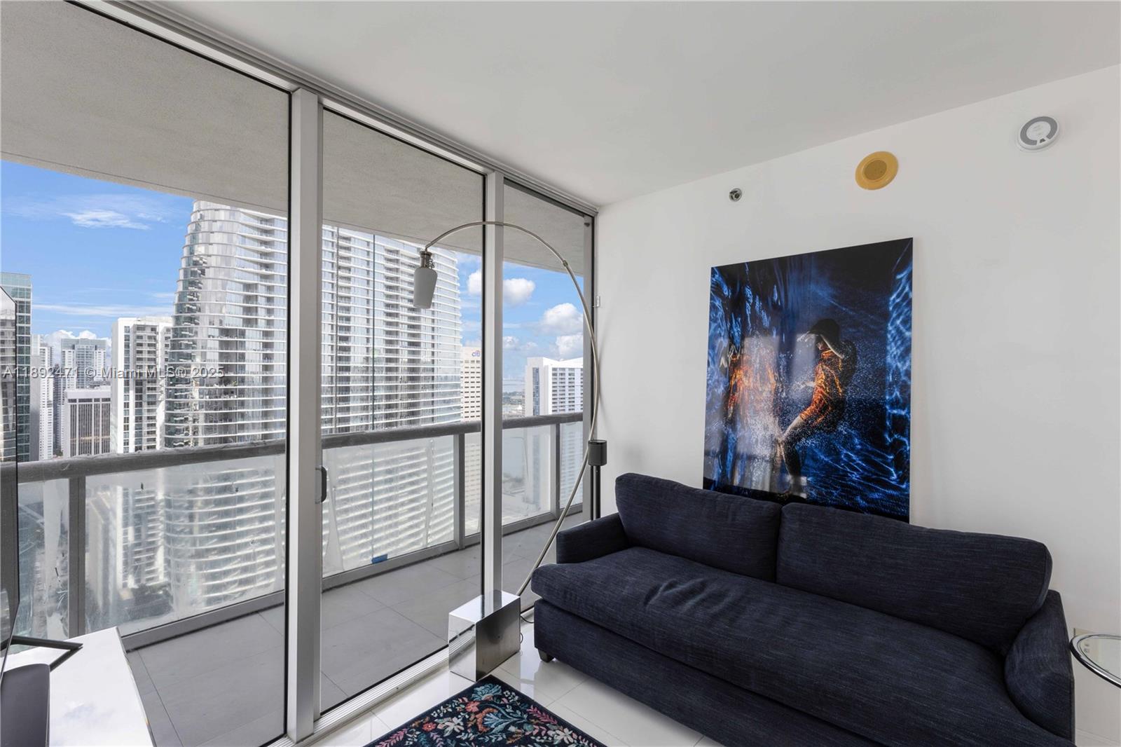 475 Brickell Ave # 4015