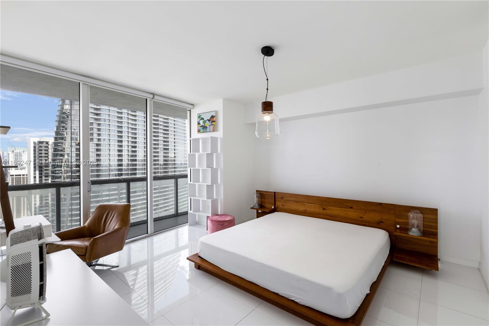 475 Brickell Ave # 4015