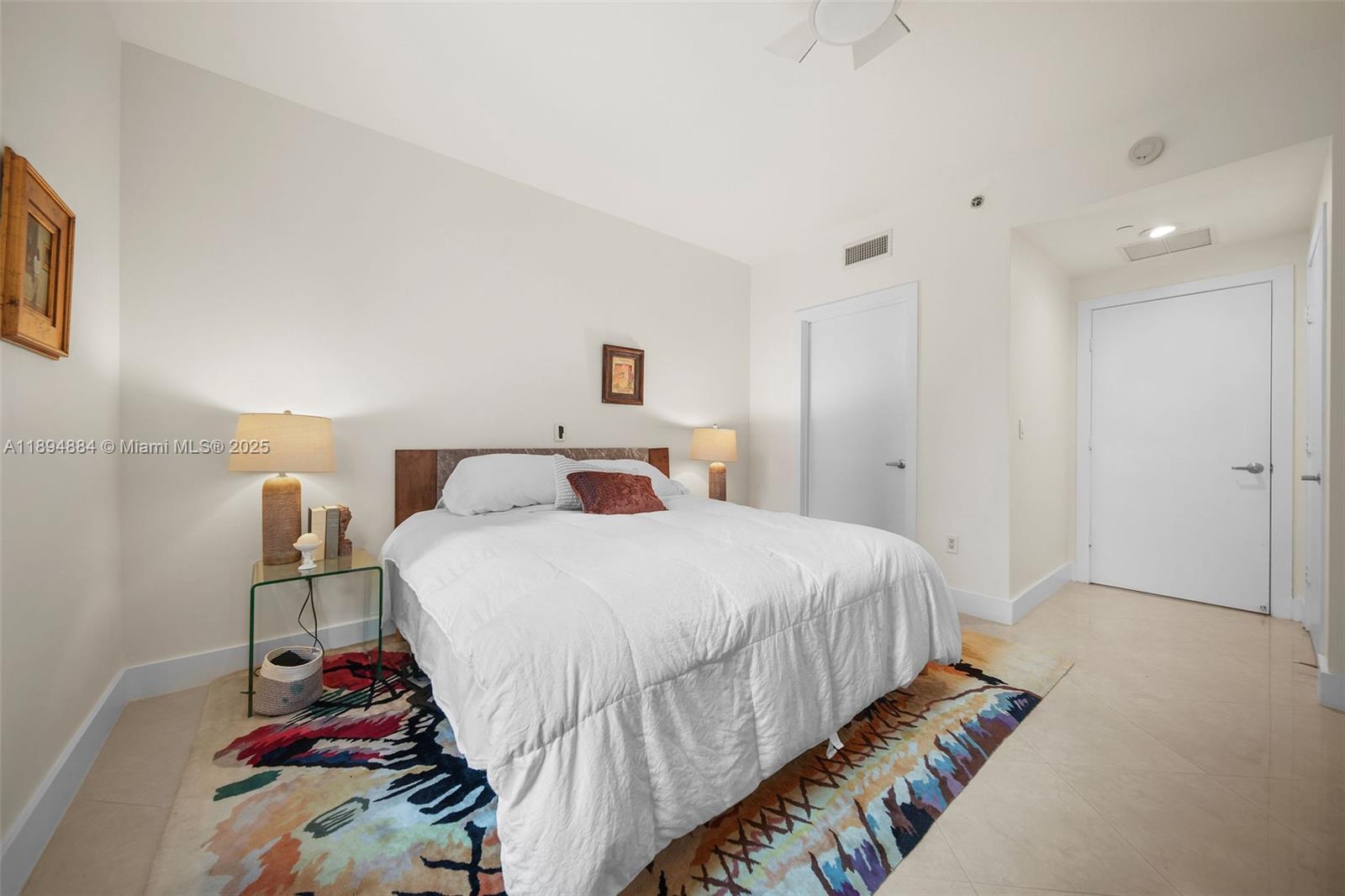 1060 Brickell Ave # 1513