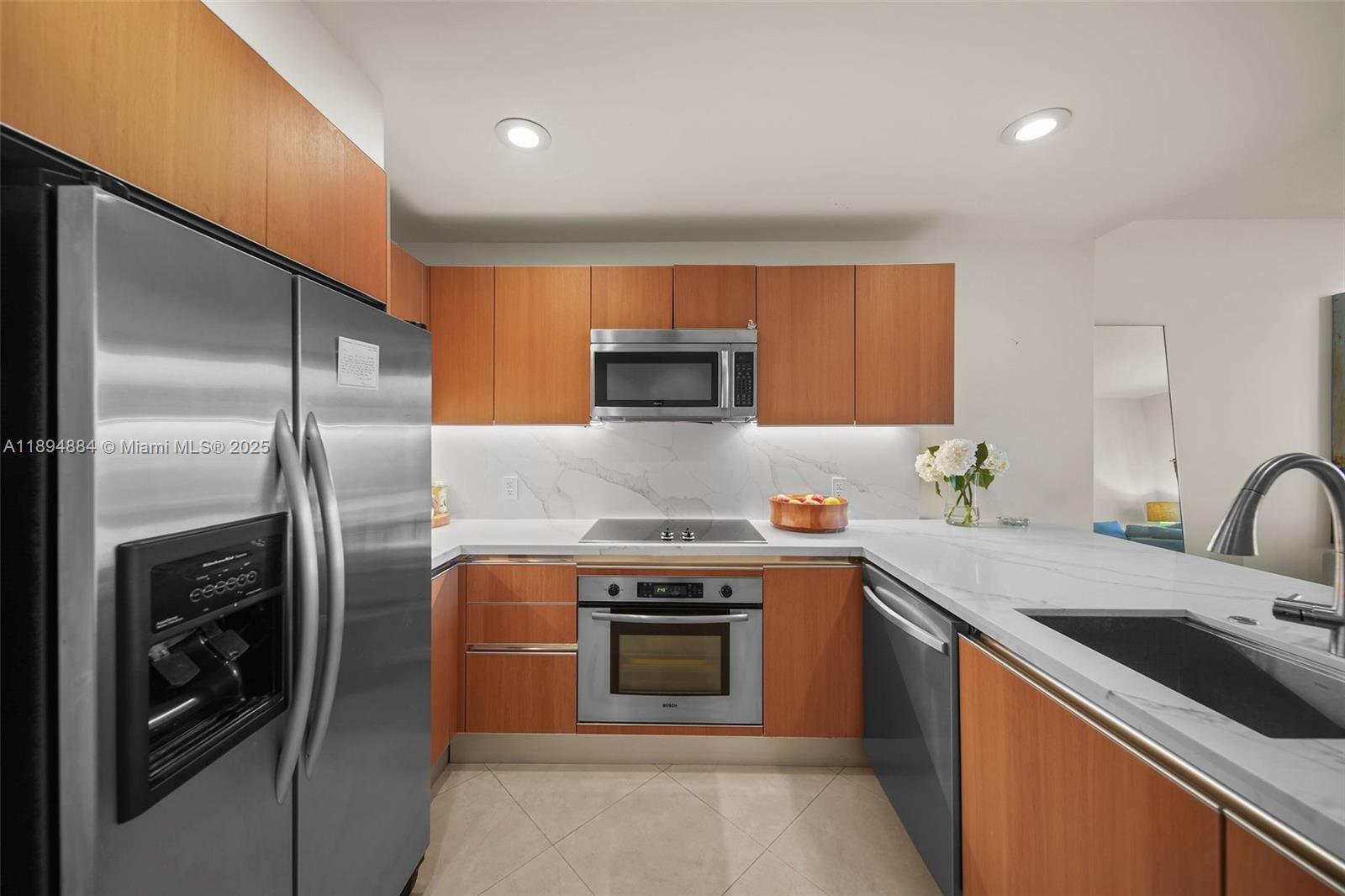 1060 Brickell Ave # 1513