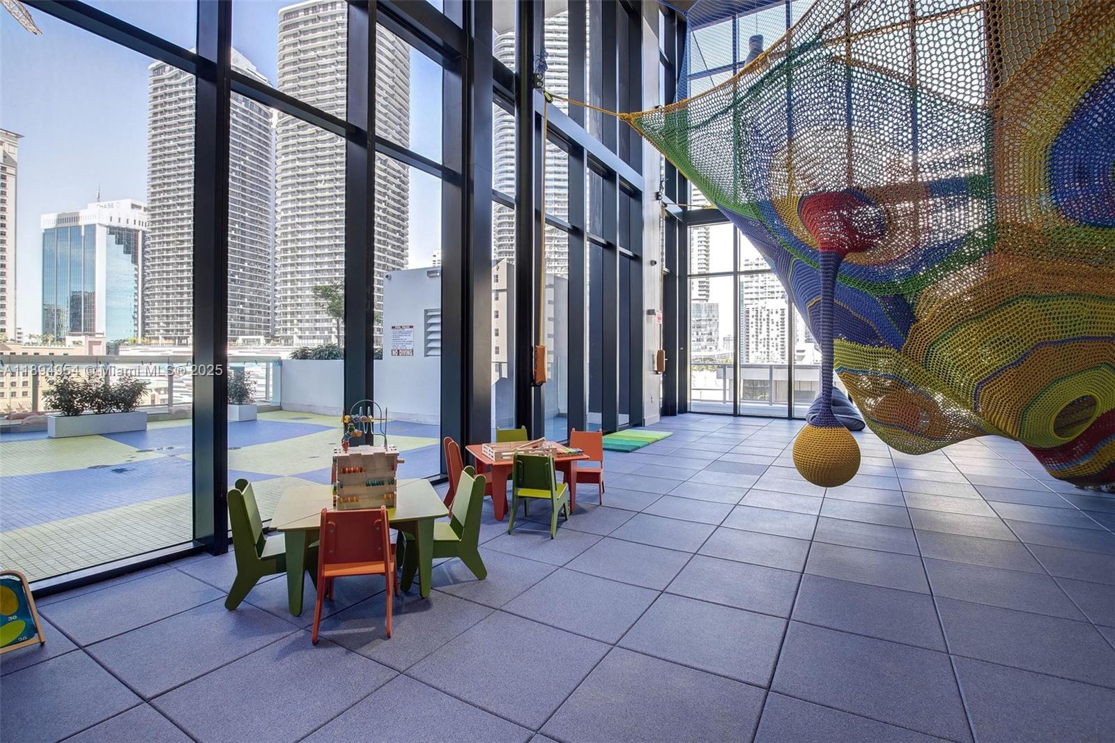 1010 Brickell Ave # 4704