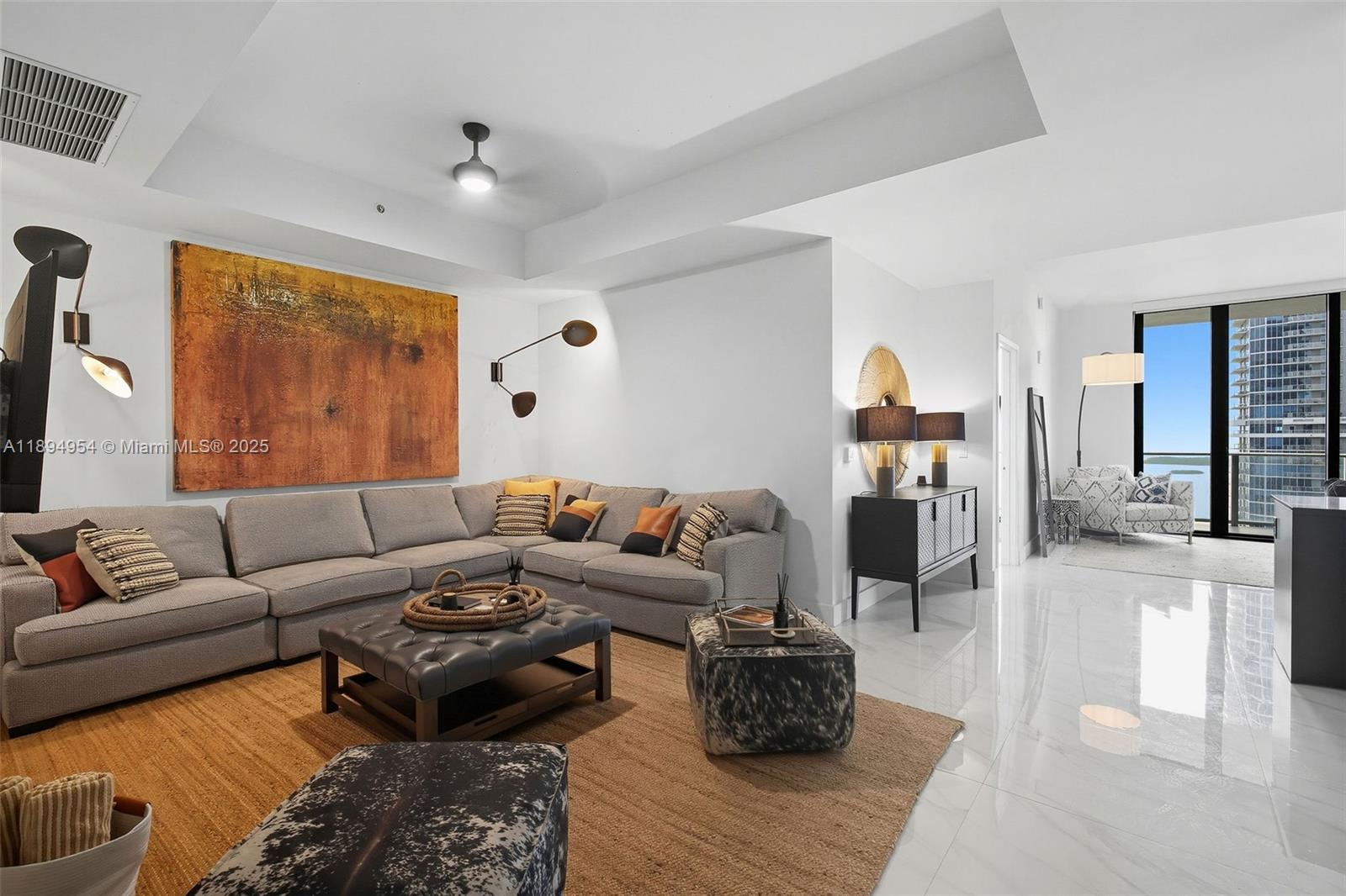 1010 Brickell Ave # 4704