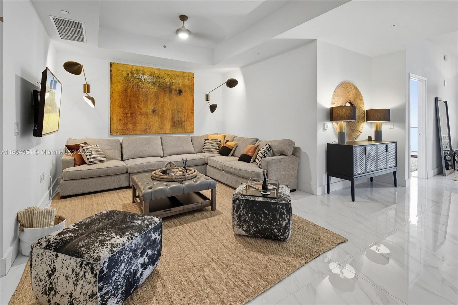 1010 Brickell Ave # 4704