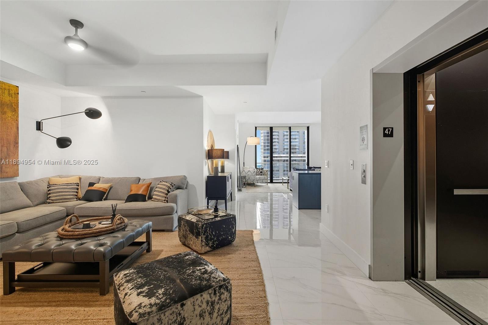 1010 Brickell Ave # 4704