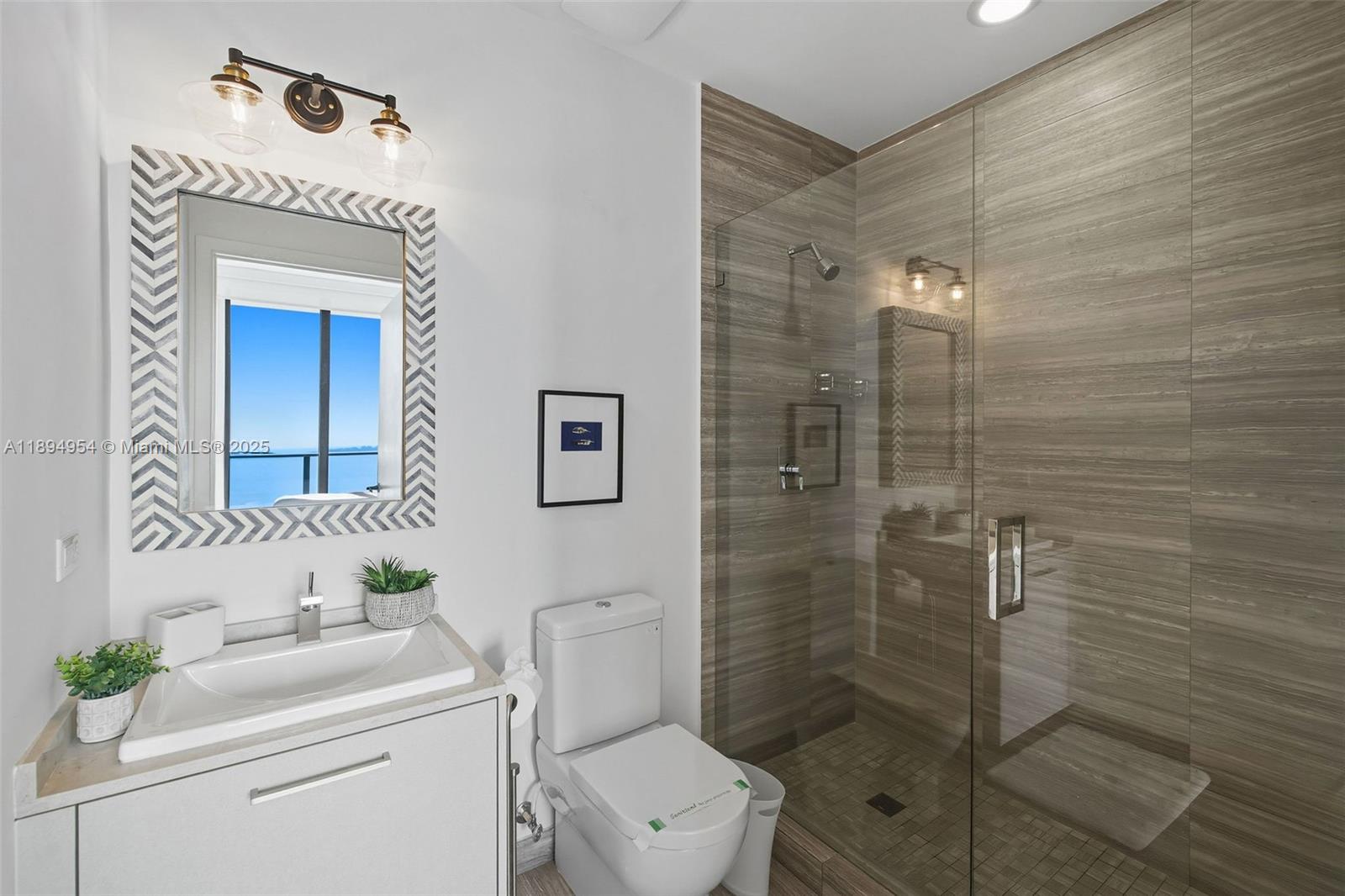 1010 Brickell Ave # 4704