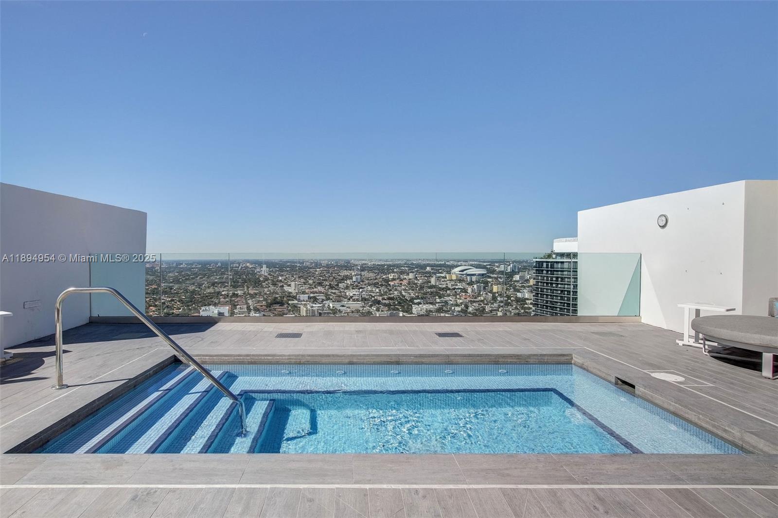 1010 Brickell Ave # 4704