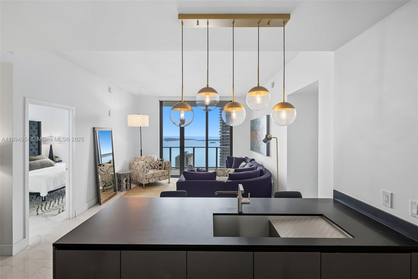 1010 Brickell Ave # 4704