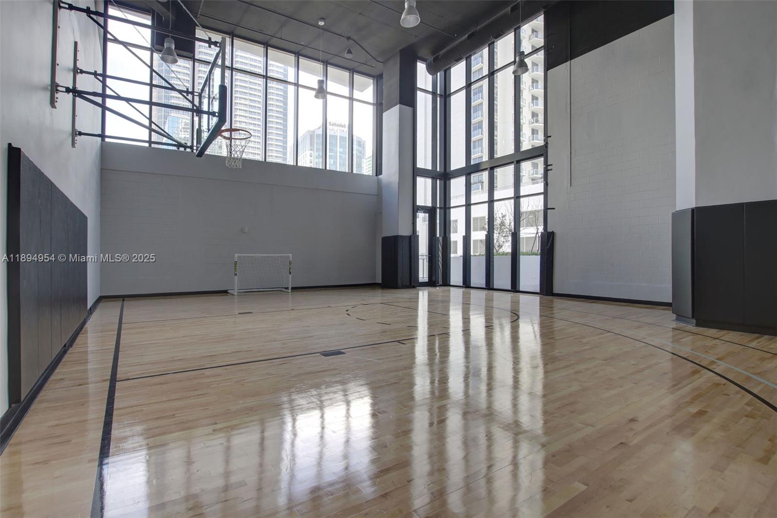 1010 Brickell Ave # 4704