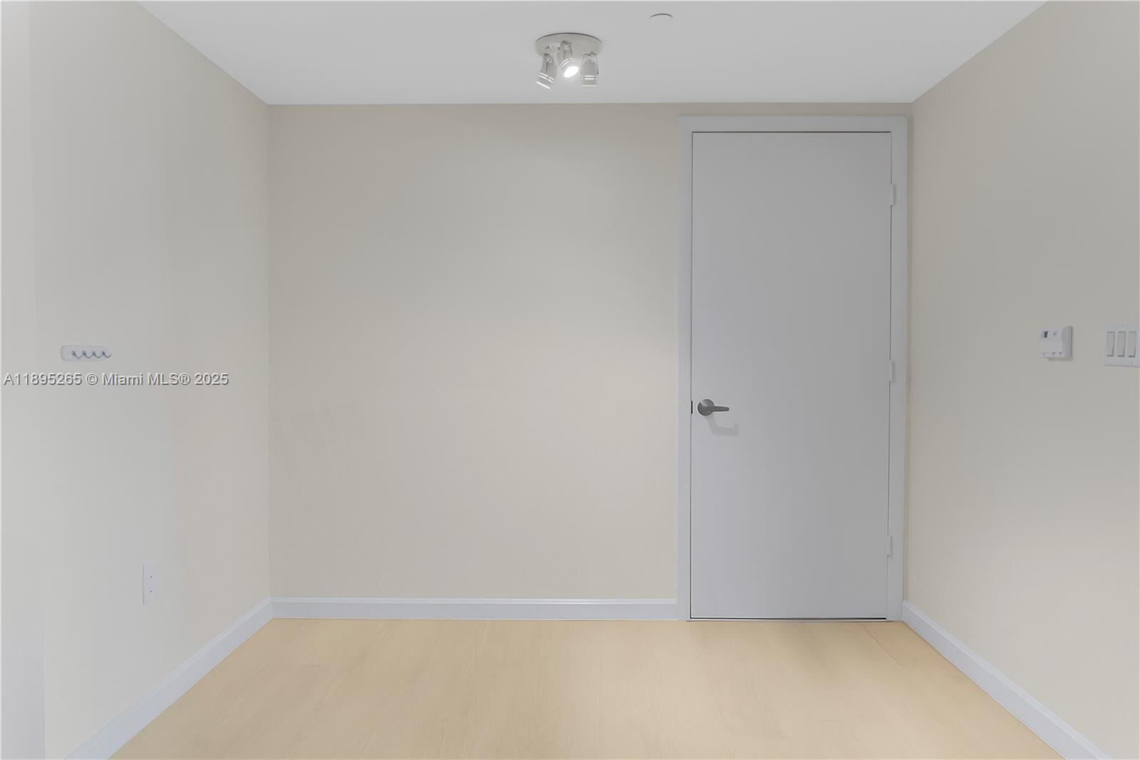 50 Biscayne Blvd # 1505