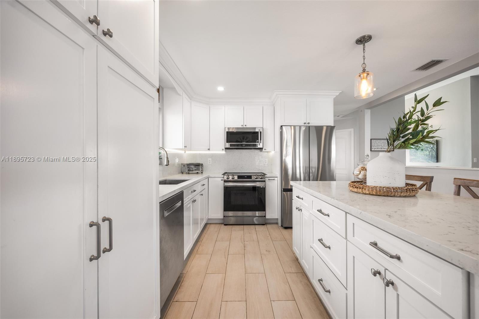 21960 SW 98th Ave, Cutler Bay