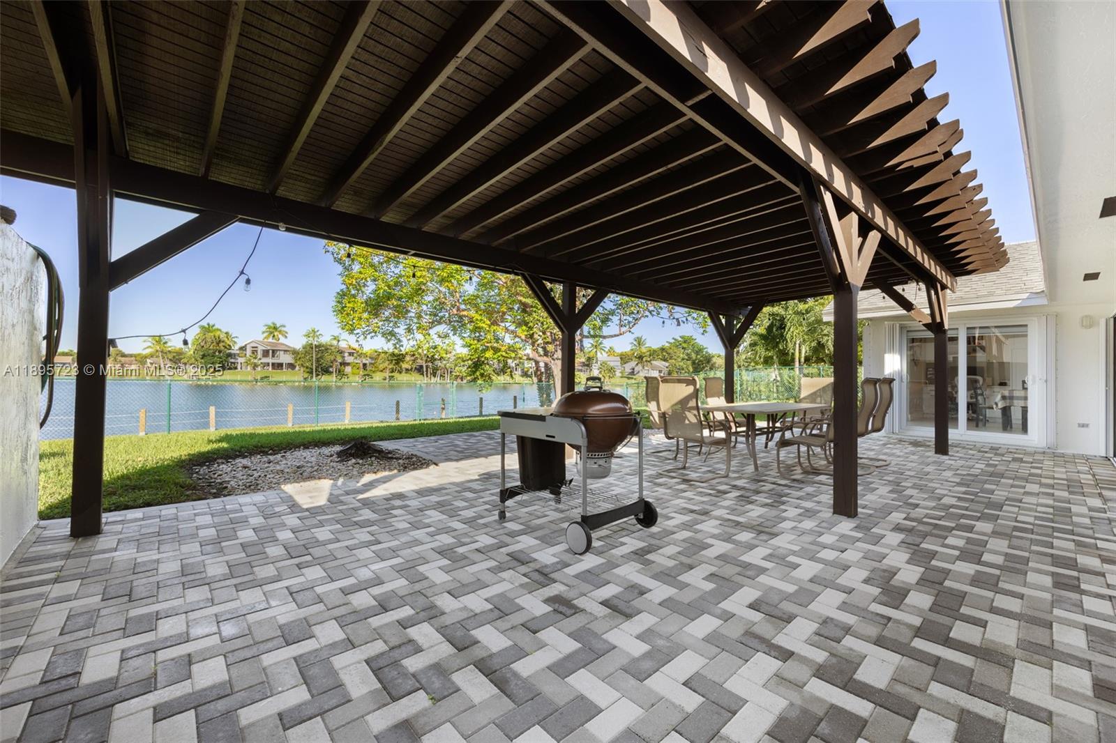 21960 SW 98th Ave, Cutler Bay