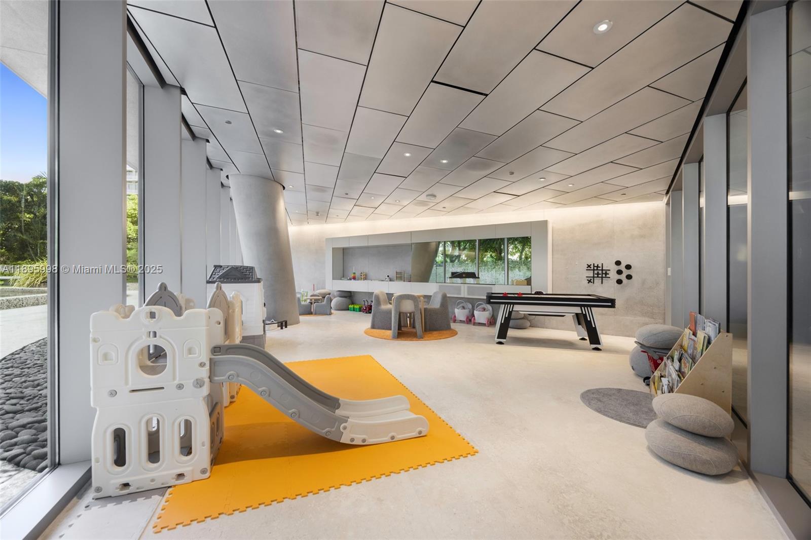 2669 S Bayshore Dr # 804N