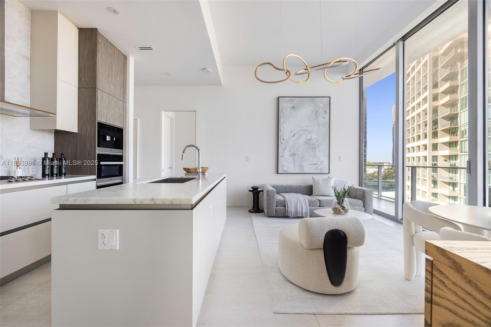 2669 S Bayshore Dr # 804N