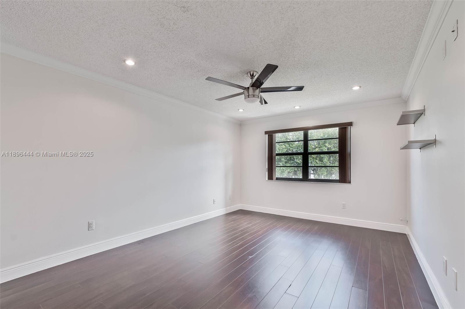 9301 SW 92nd Ave # 304B