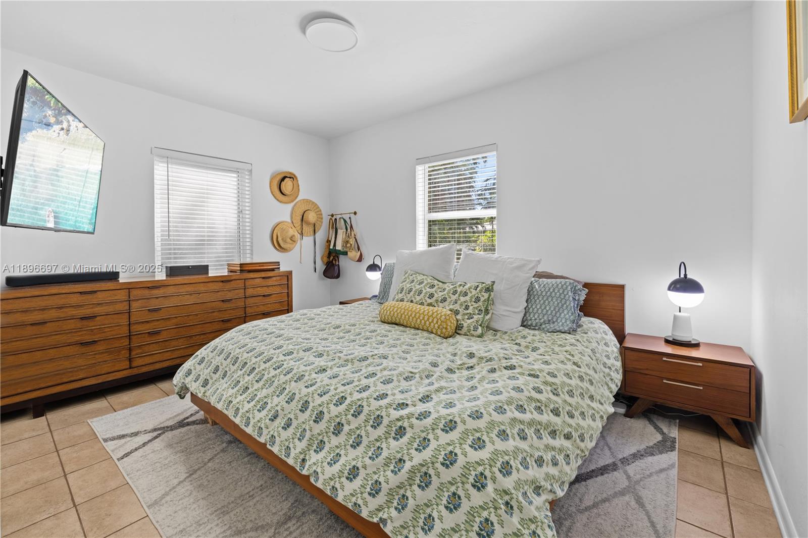 6395 SW 41st St, South Miami