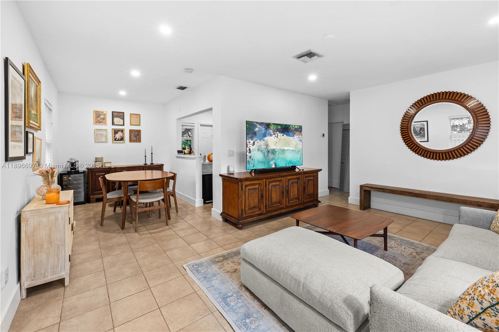 6395 SW 41st St, South Miami