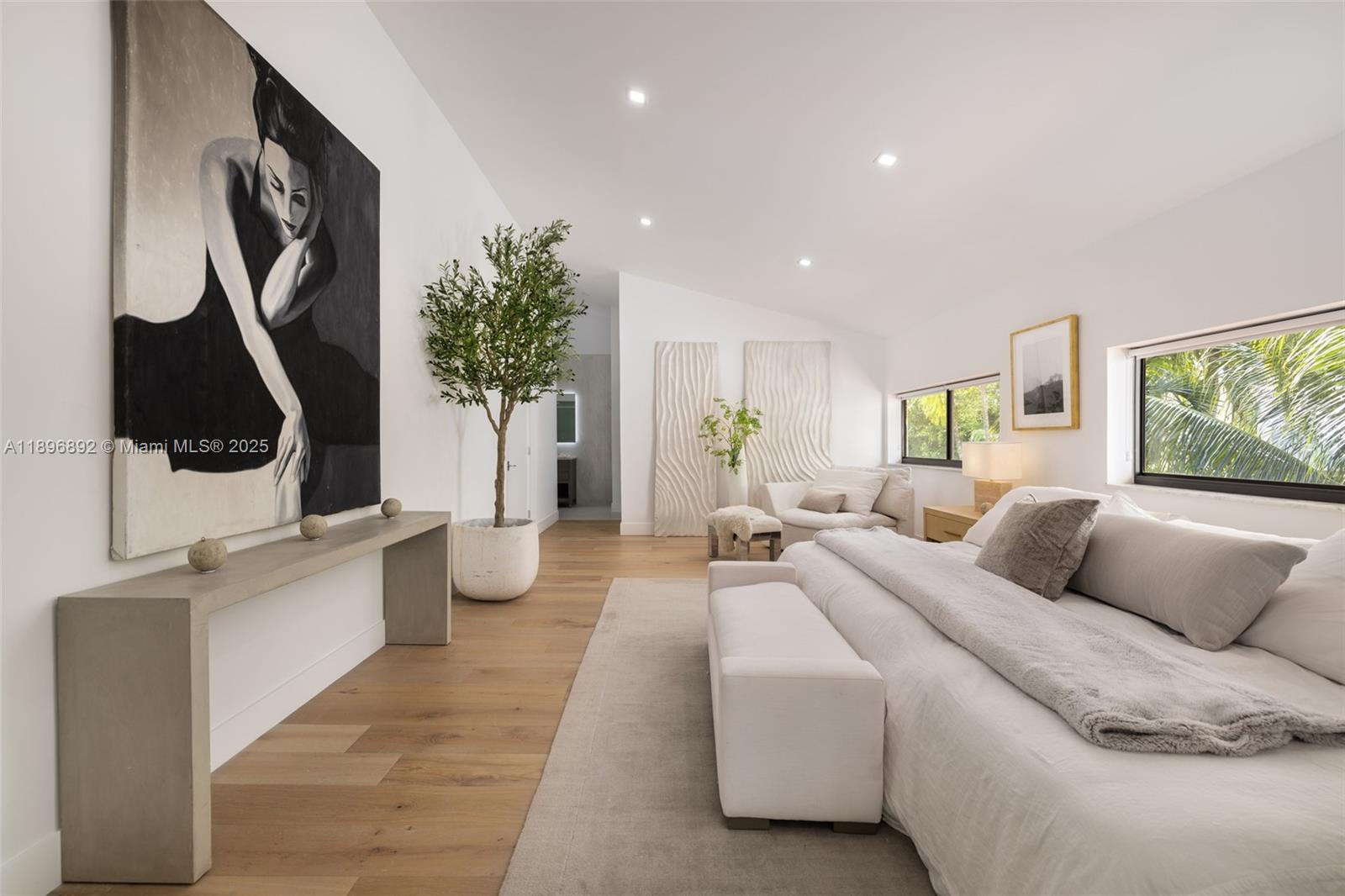 2000 S Bayshore Dr # 4, Coconut Grove Unit: 4