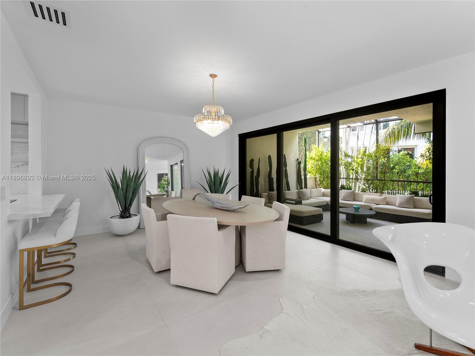 2000 S Bayshore Dr # 4, Coconut Grove Unit: 4