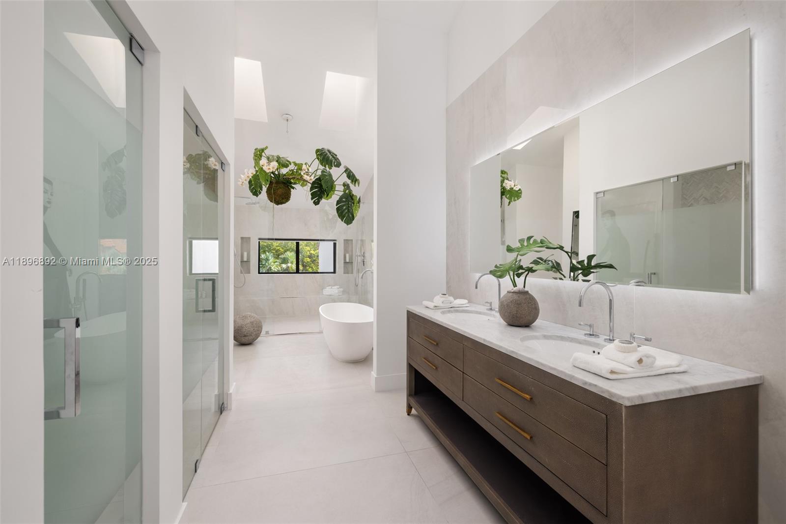 2000 S Bayshore Dr # 4, Coconut Grove Unit: 4