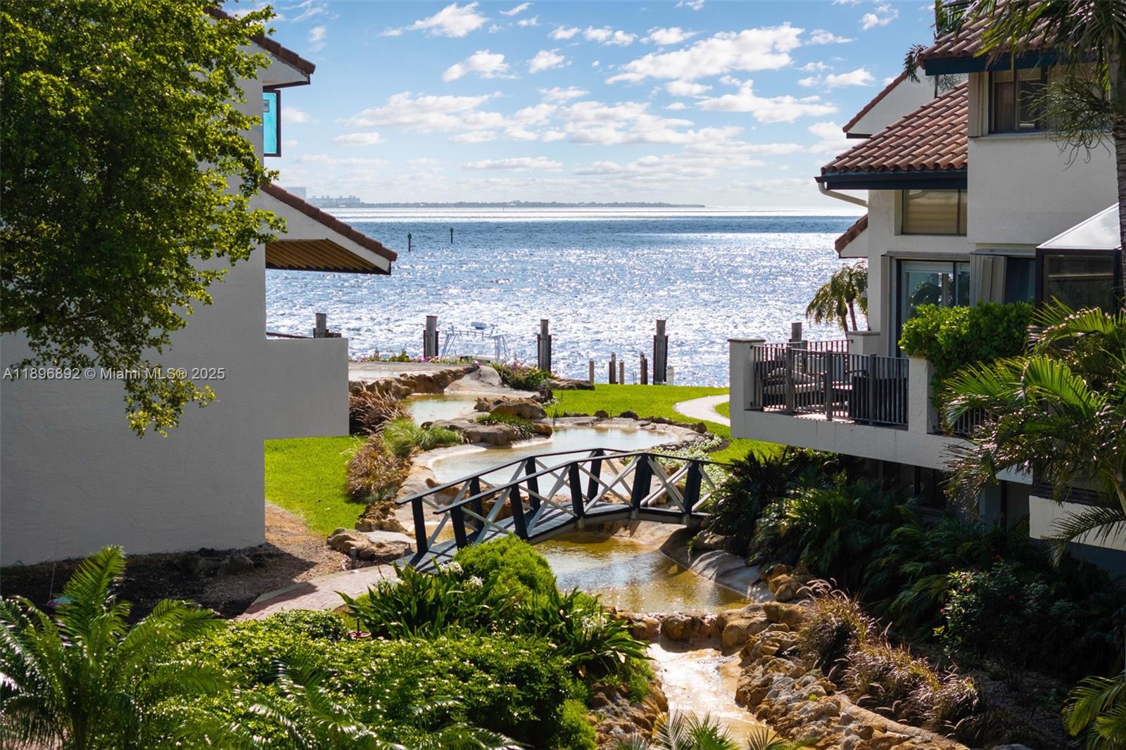 2000 S Bayshore Dr # 4, Coconut Grove Unit: 4