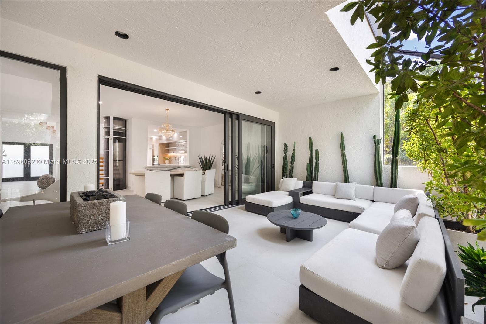 2000 S Bayshore Dr # 4, Coconut Grove Unit: 4