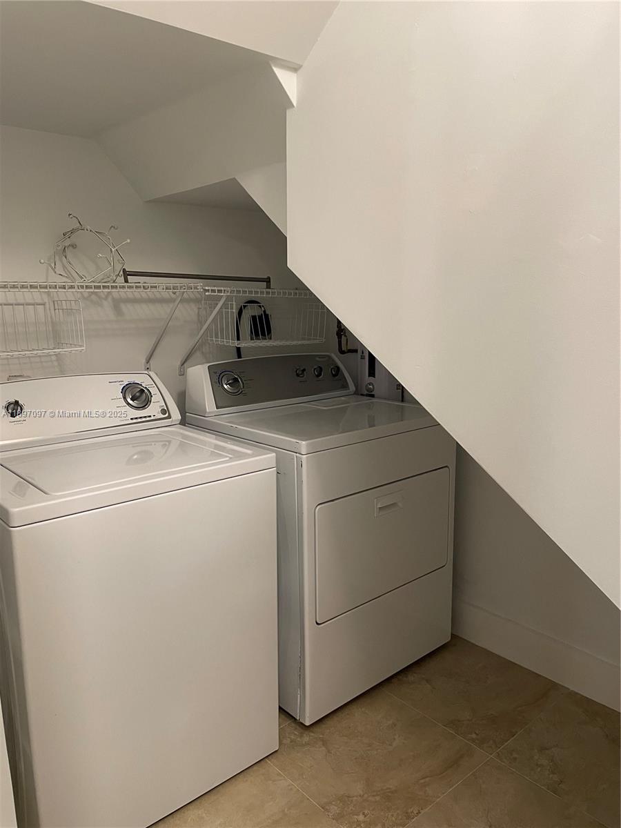 2845 Coconut Ave # 1