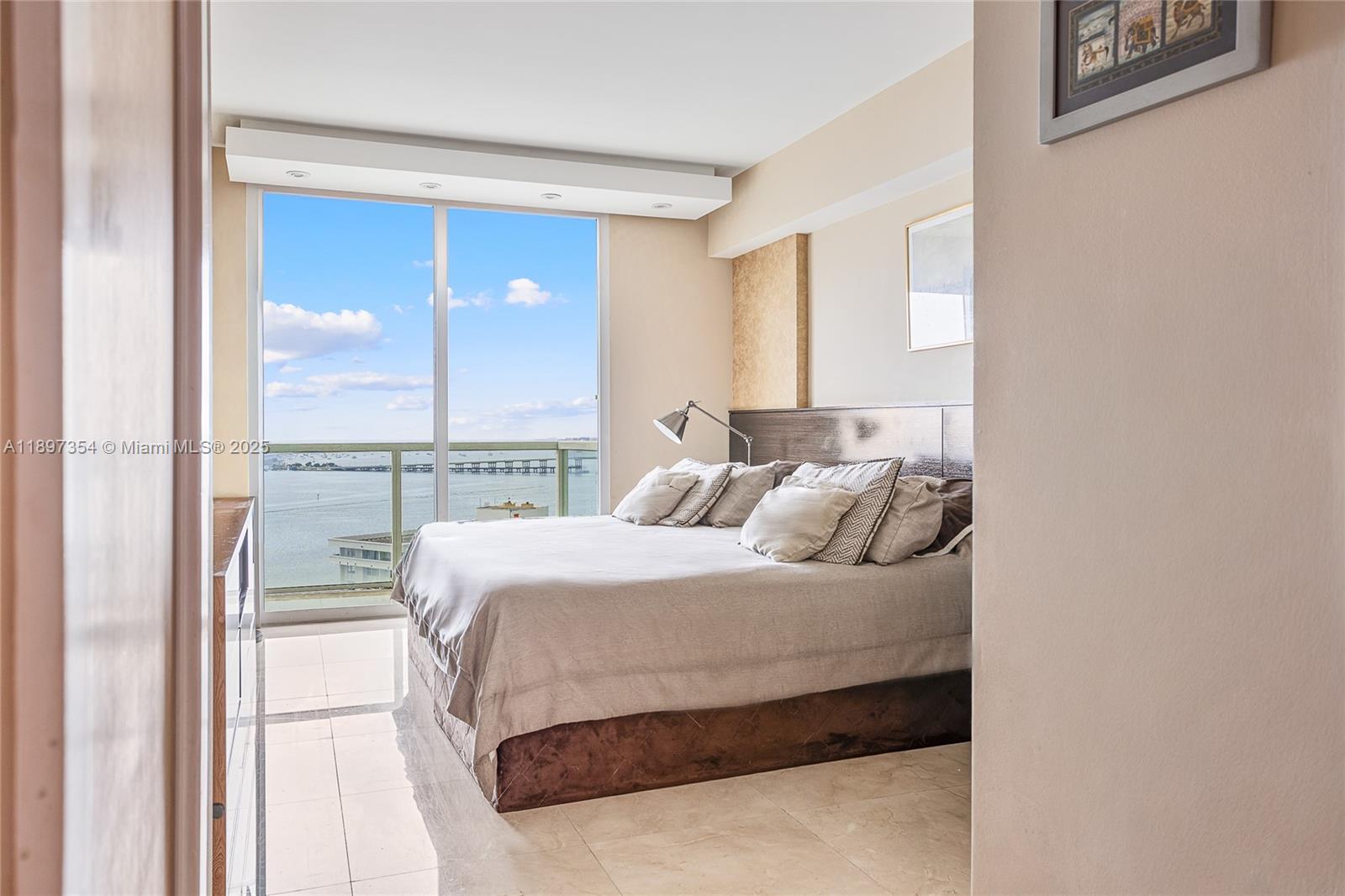 218 SE 14th St # 2105, Miami Unit: 2105