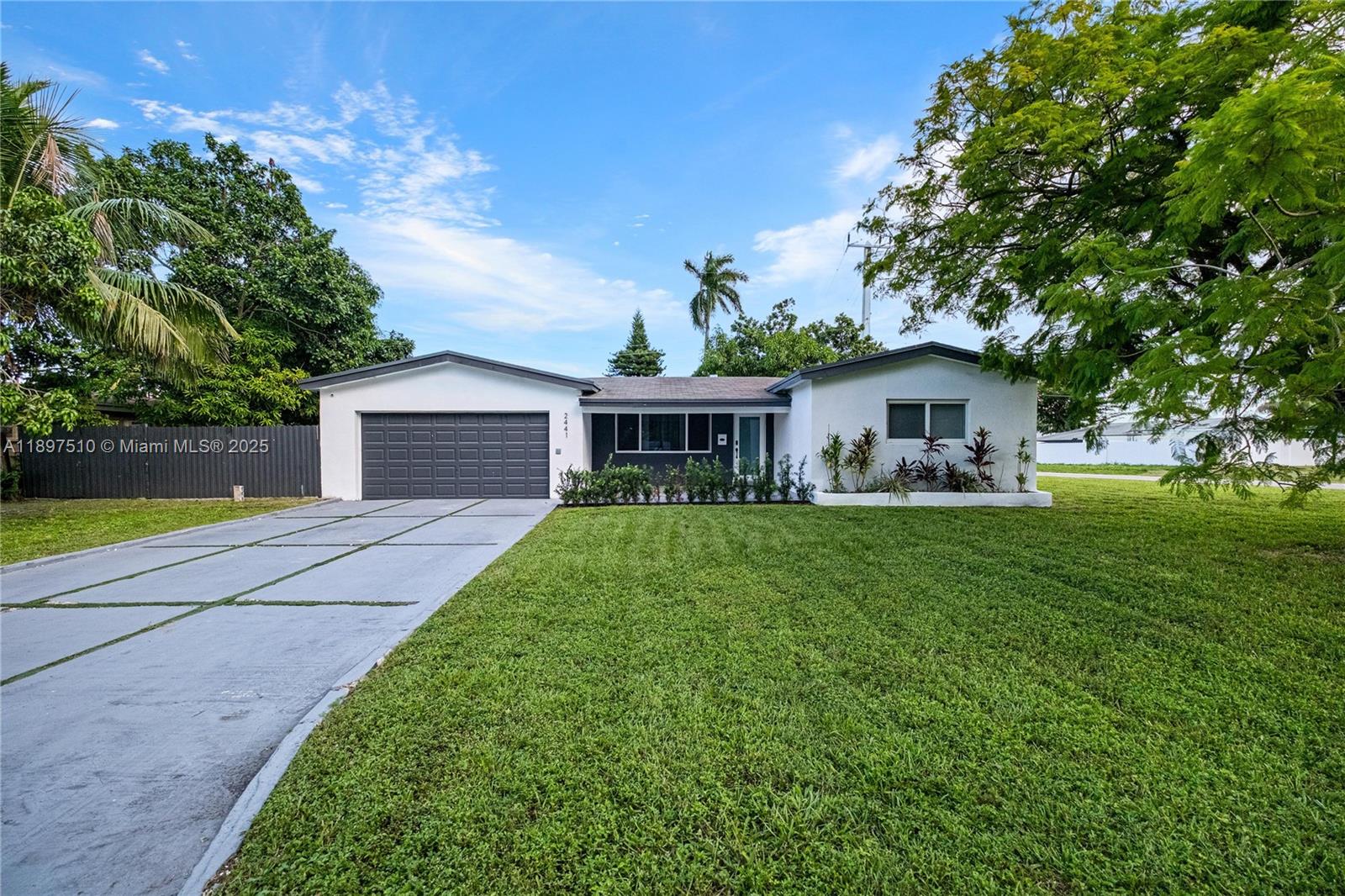 2441 Alcazar Dr, Miramar