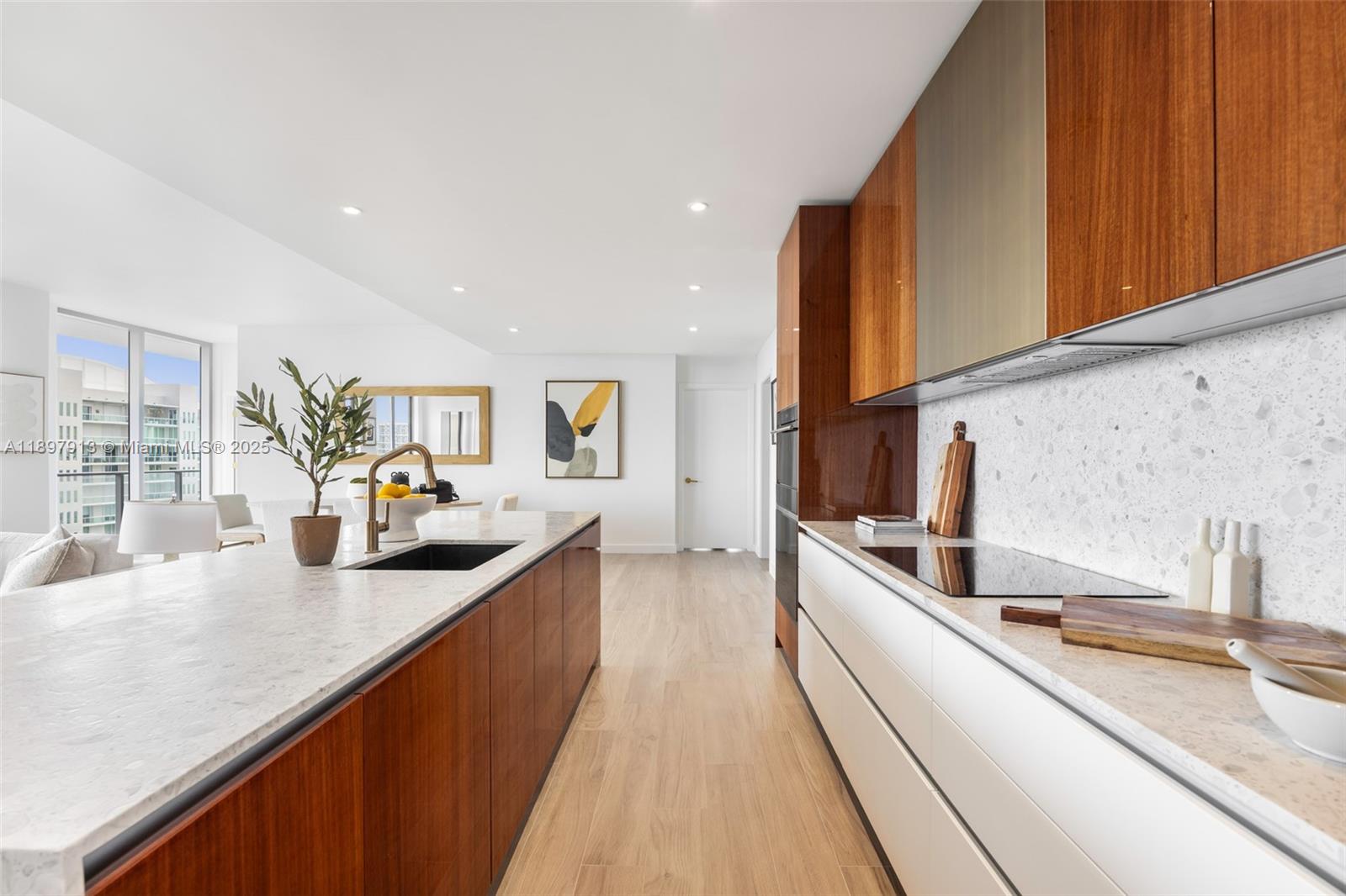 2678 Tigertail Ave # 1706, Coconut Grove Unit: 1706