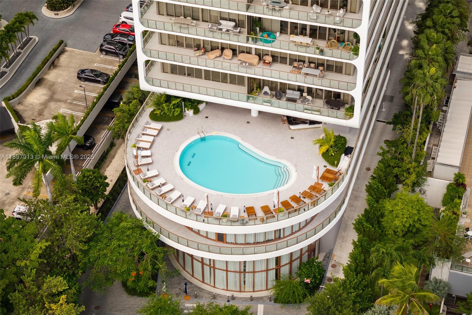 2678 Tigertail Ave # 1706, Coconut Grove Unit: 1706