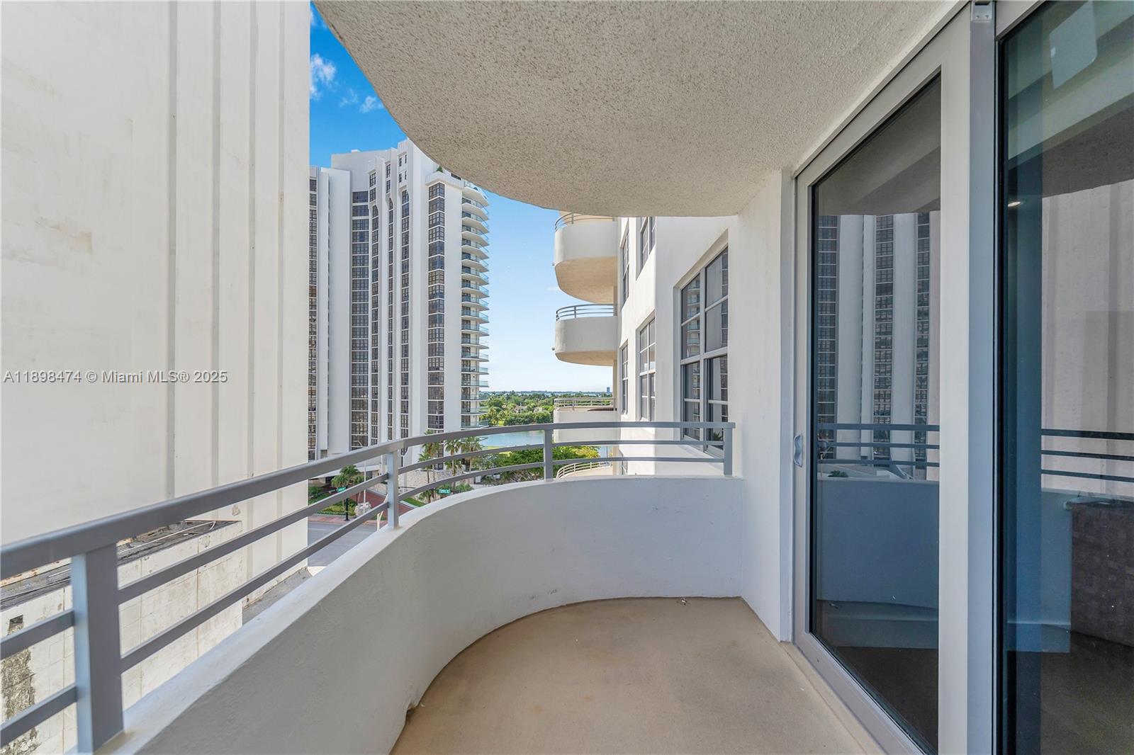 5555 Collins Ave # 8P, Miami Beach Unit: 8P