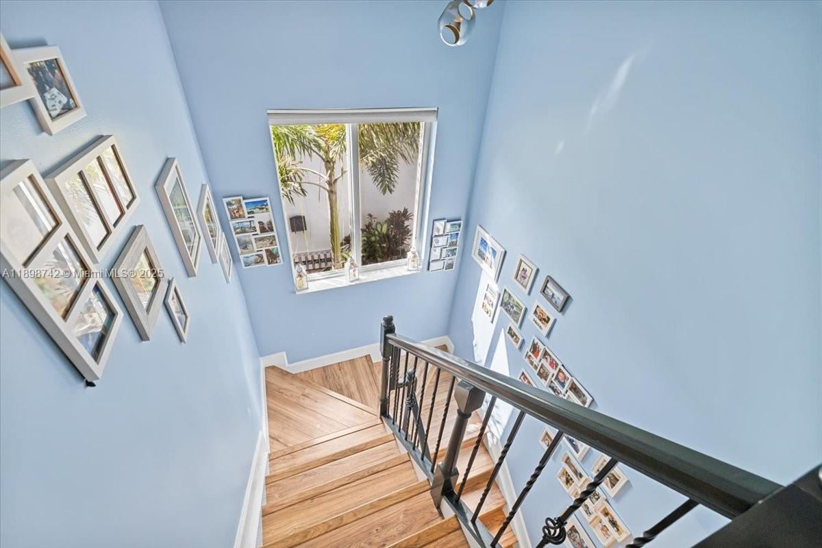 2726 Treasure Cove Cir, Dania Beach