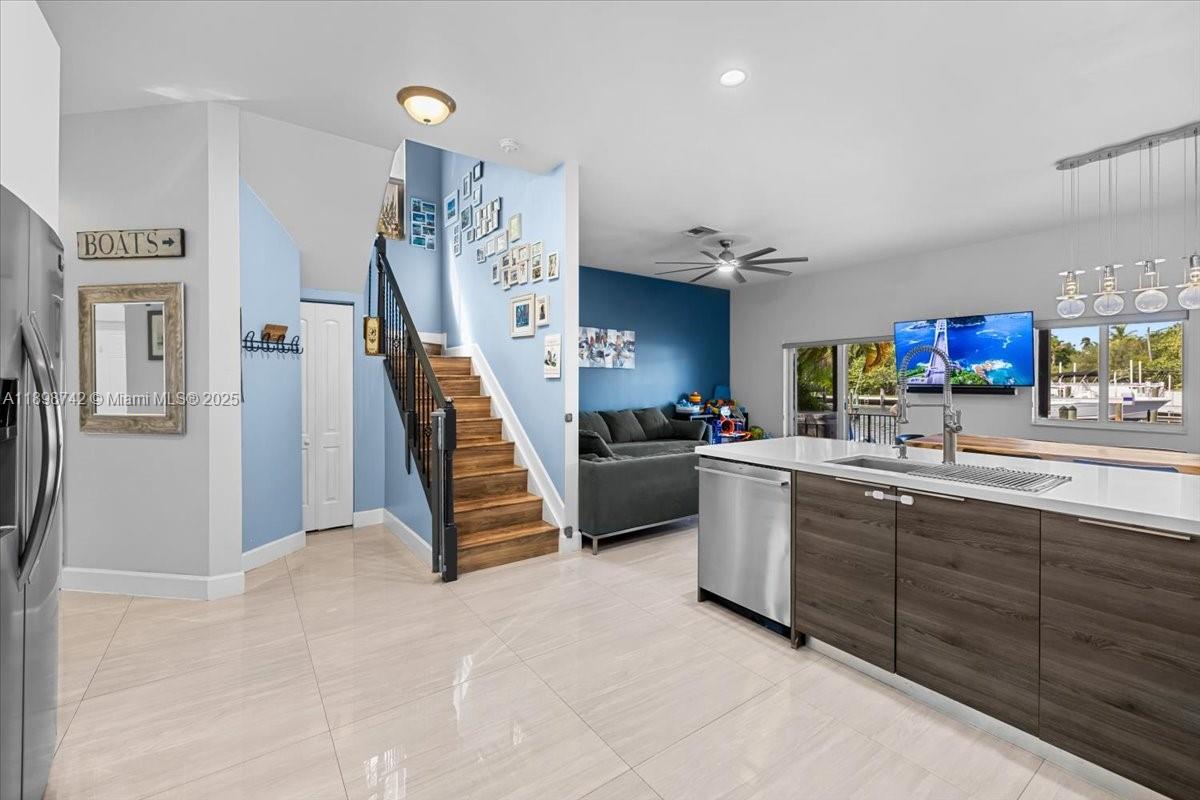 2726 Treasure Cove Cir, Dania Beach