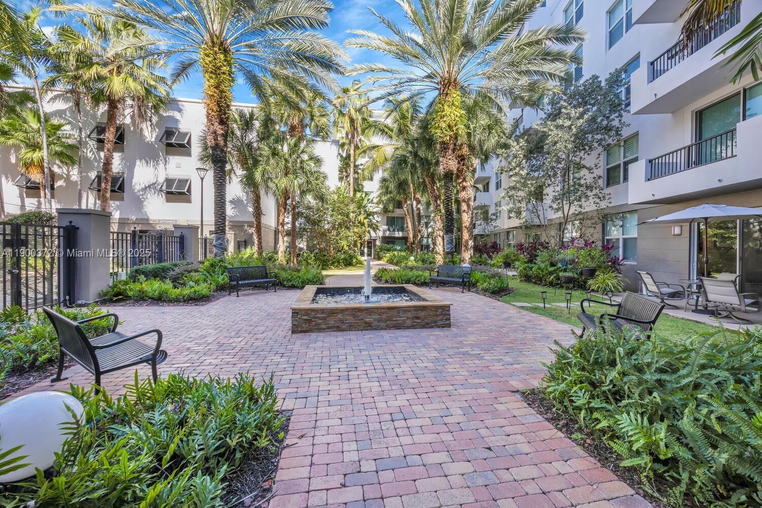 2421 NE 65th St # 211, Fort Lauderdale Unit: 211