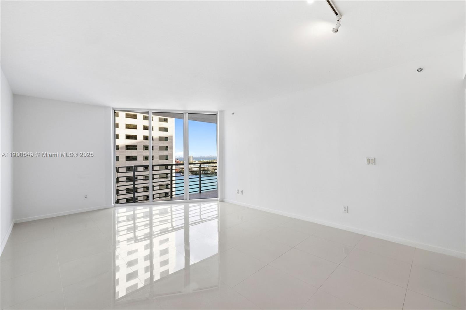 335 S Biscayne Blvd # 2604, Miami Unit: 2604