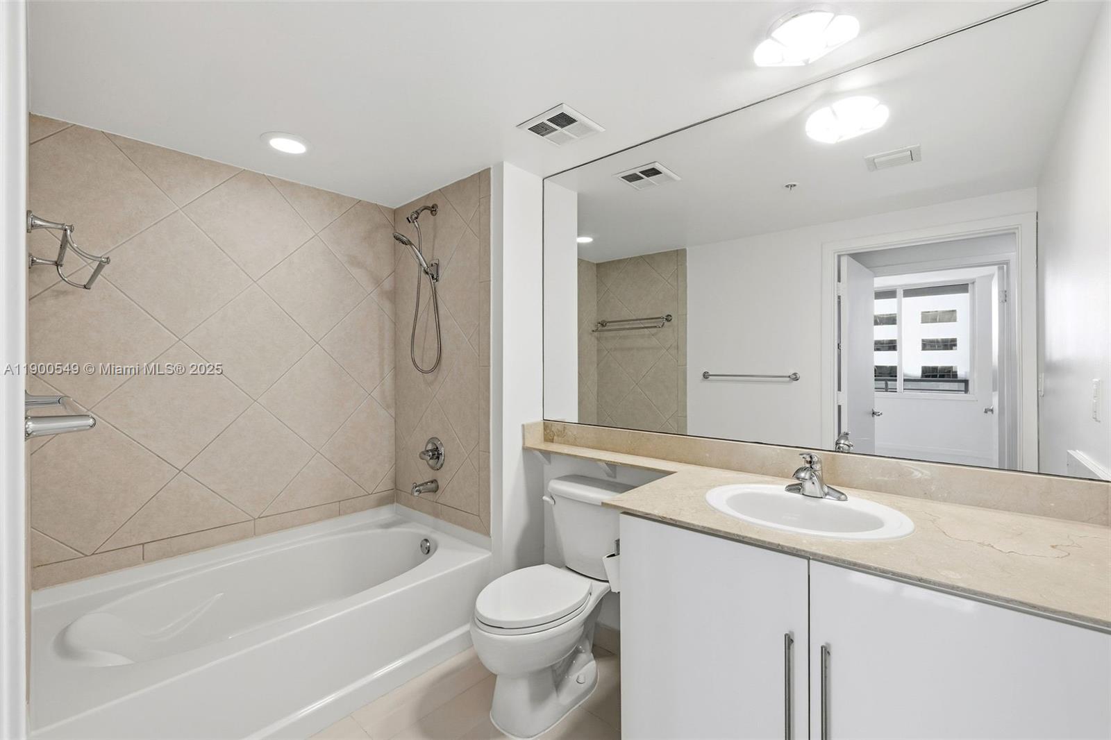 335 S Biscayne Blvd # 2604, Miami Unit: 2604