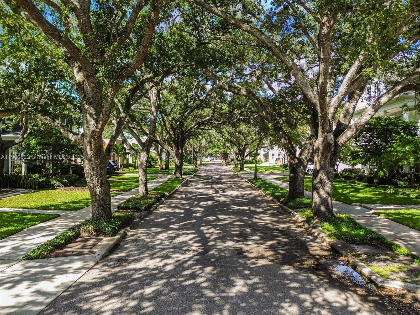 2522 W watrous, Other City - In The State Of Florida