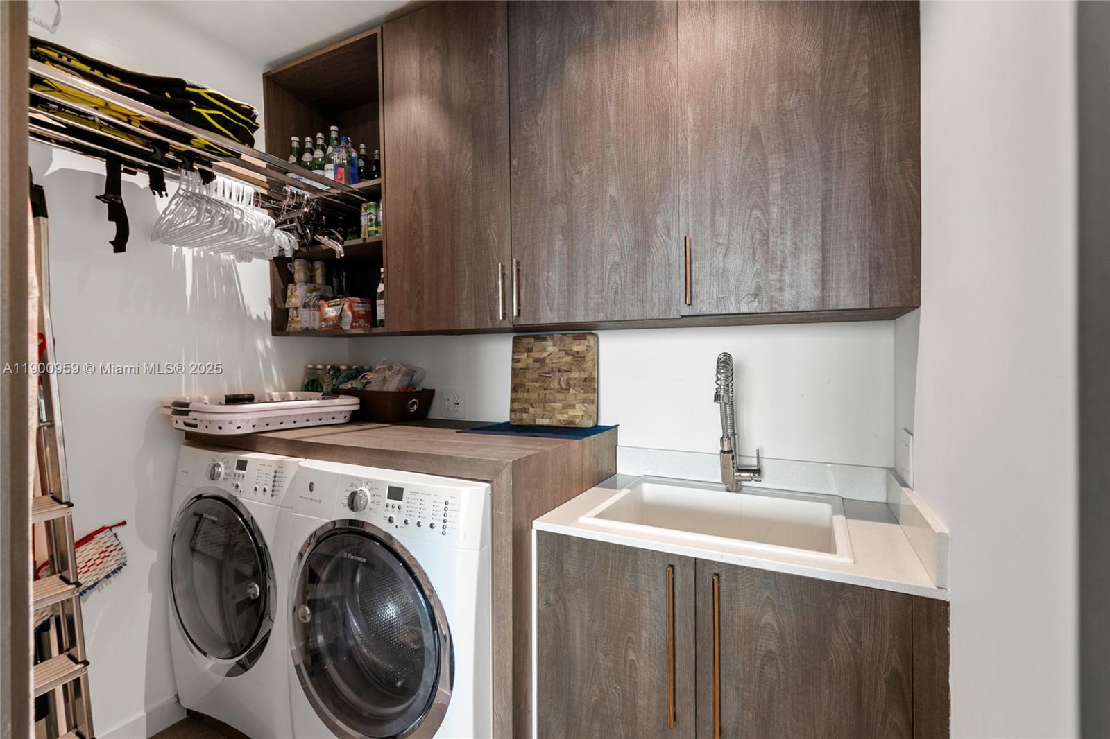 16901 Collins Ave # 2402