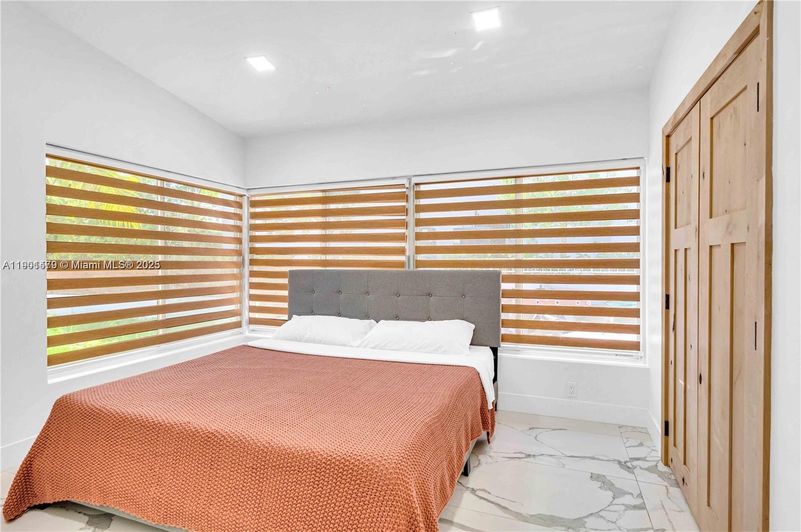 4708 Alton Rd, Miami Beach