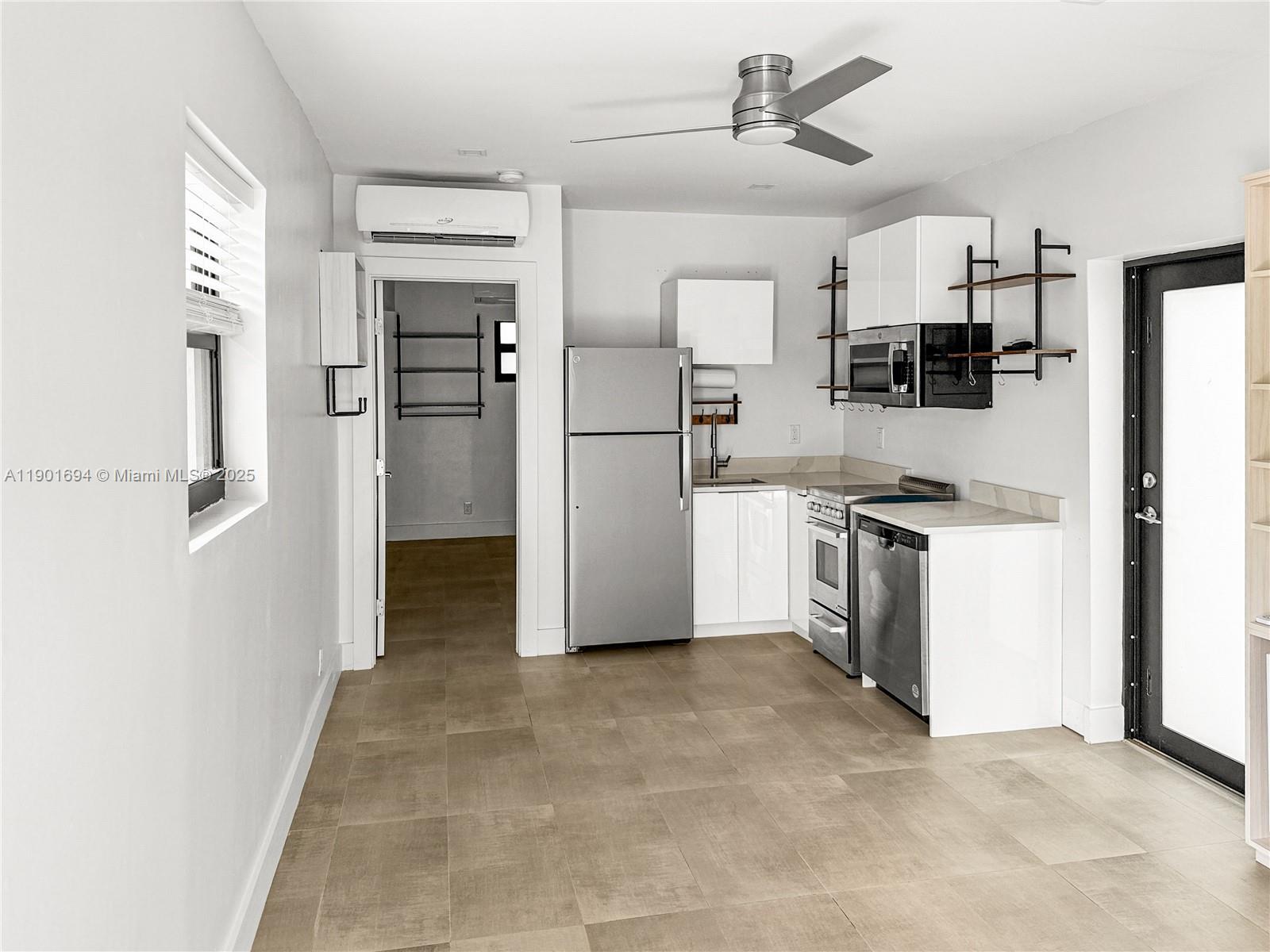 551 NE 26th St # 4, Wilton Manors Unit: 4