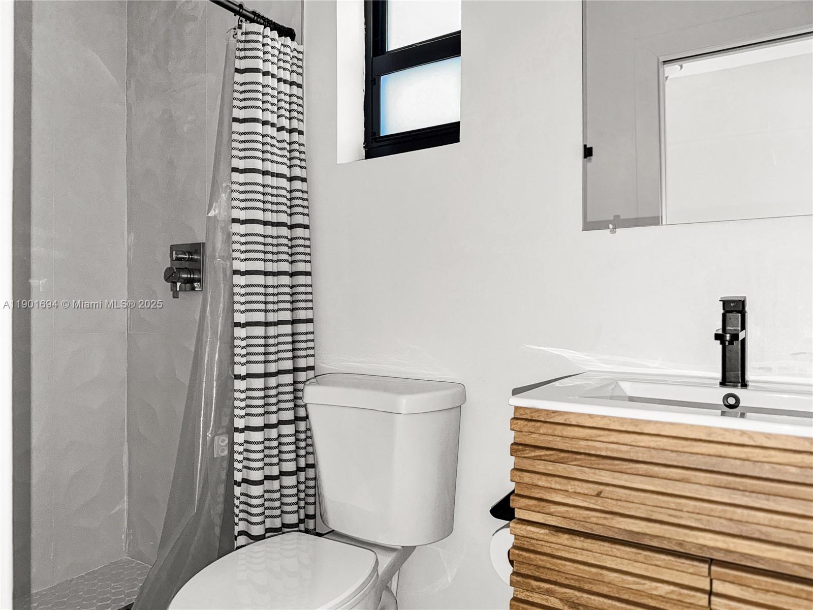 551 NE 26th St # 4, Wilton Manors Unit: 4