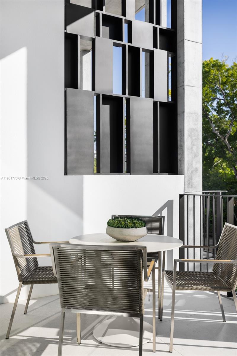 84 SW 28th Rd # 7, Miami Unit: 7