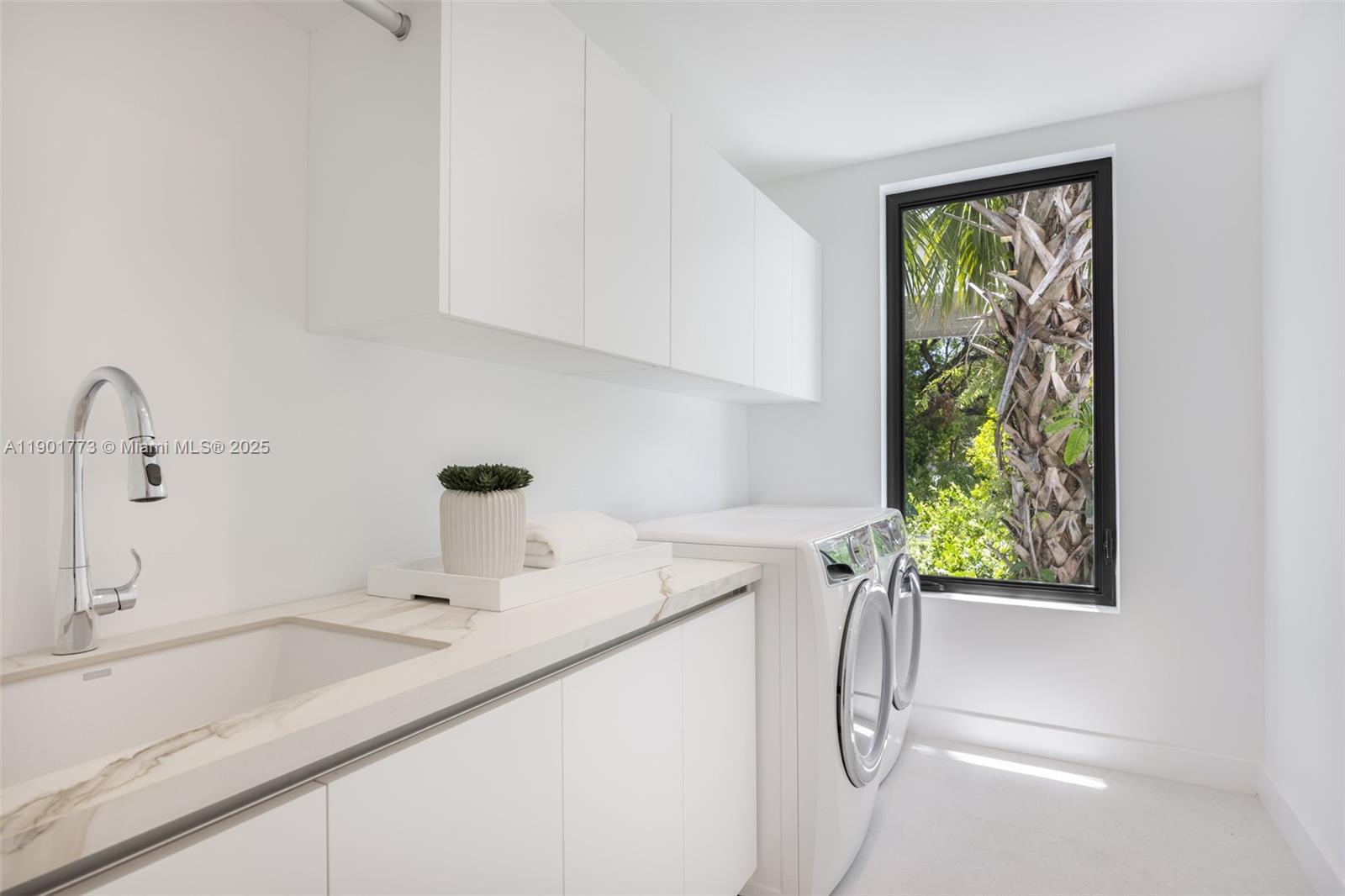 84 SW 28th Rd # 7, Miami Unit: 7