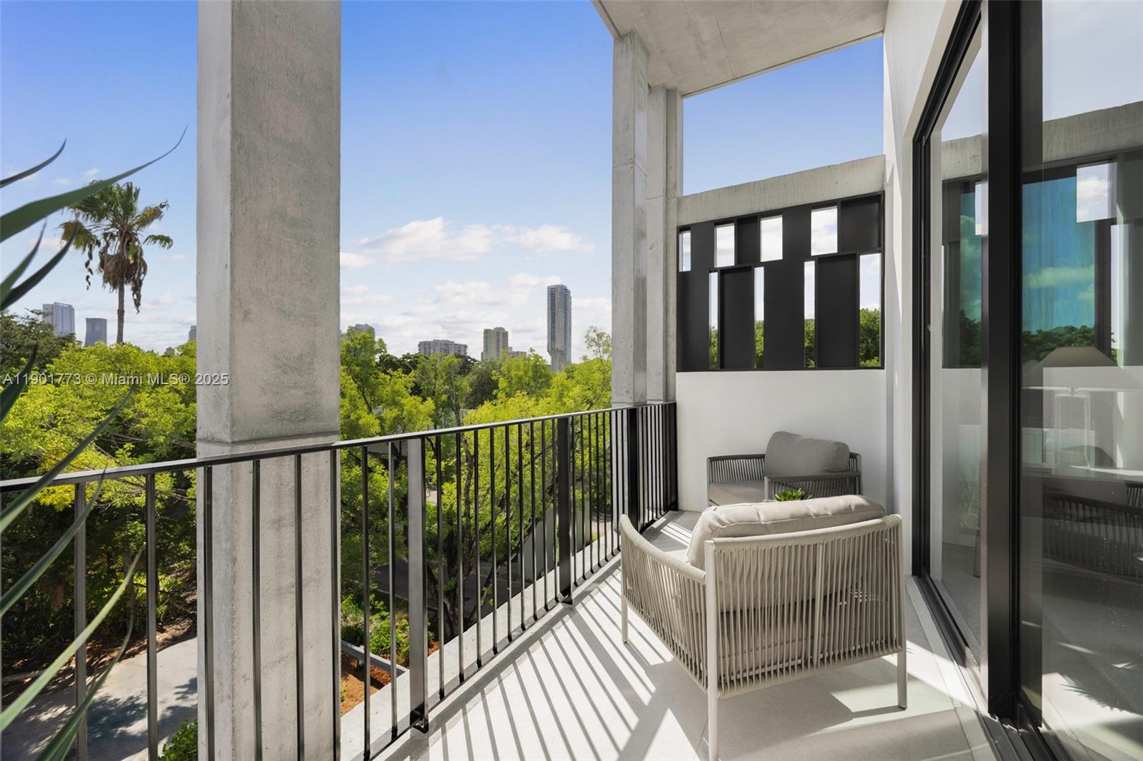 84 SW 28th Rd # 7, Miami Unit: 7