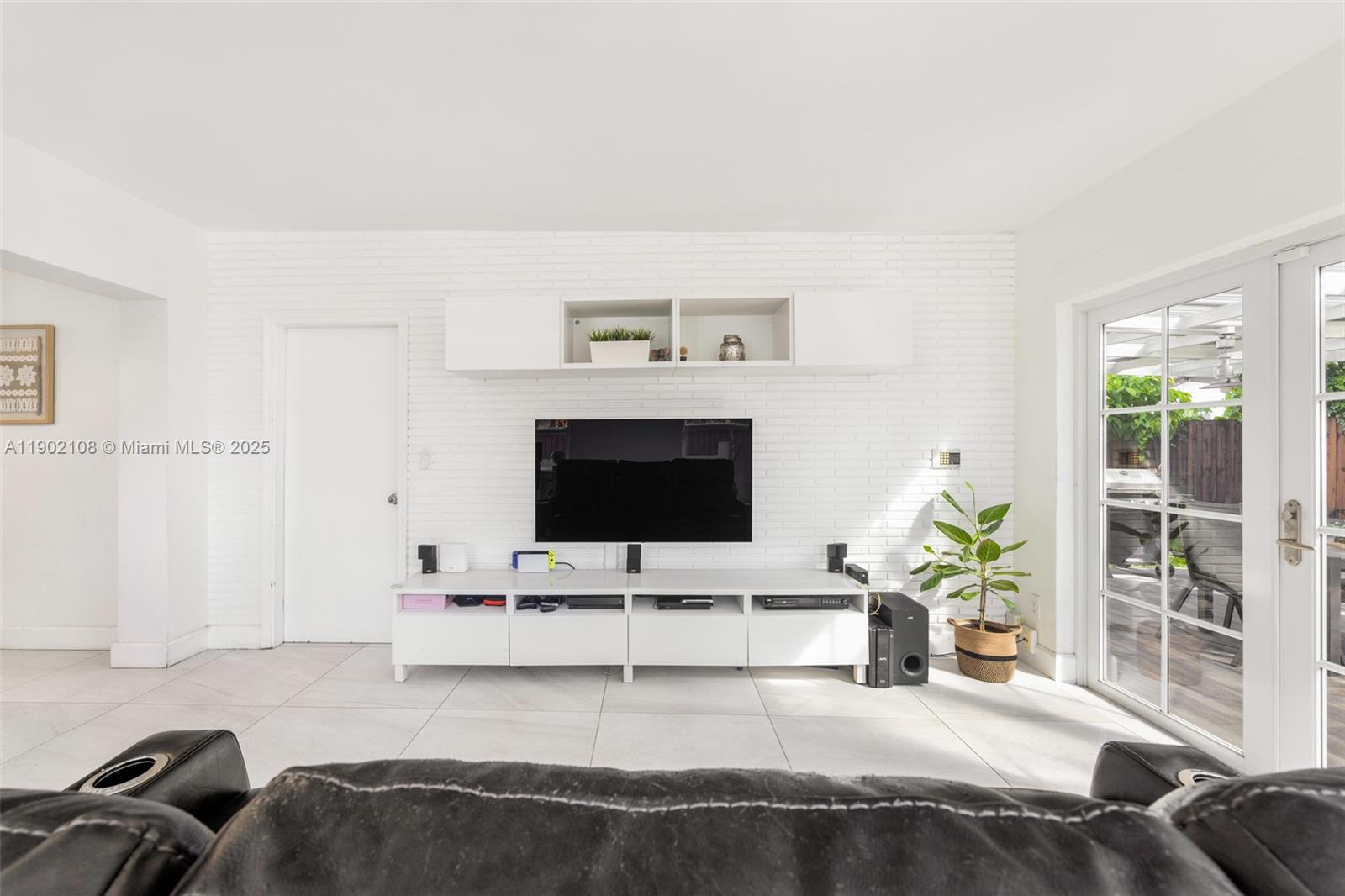 1825 SW 67th Ct, Miami