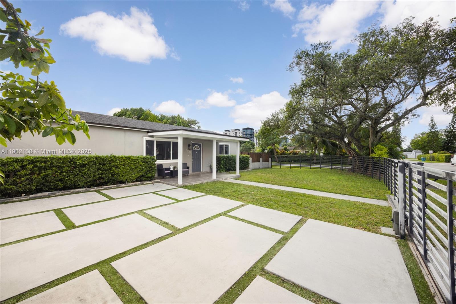 1825 SW 67th Ct, Miami