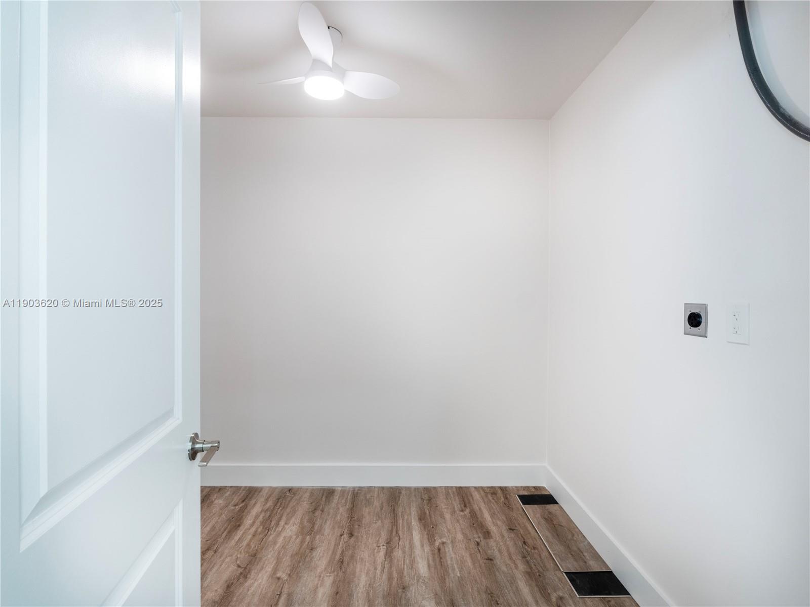 3051 NW 70th Ter, Miami