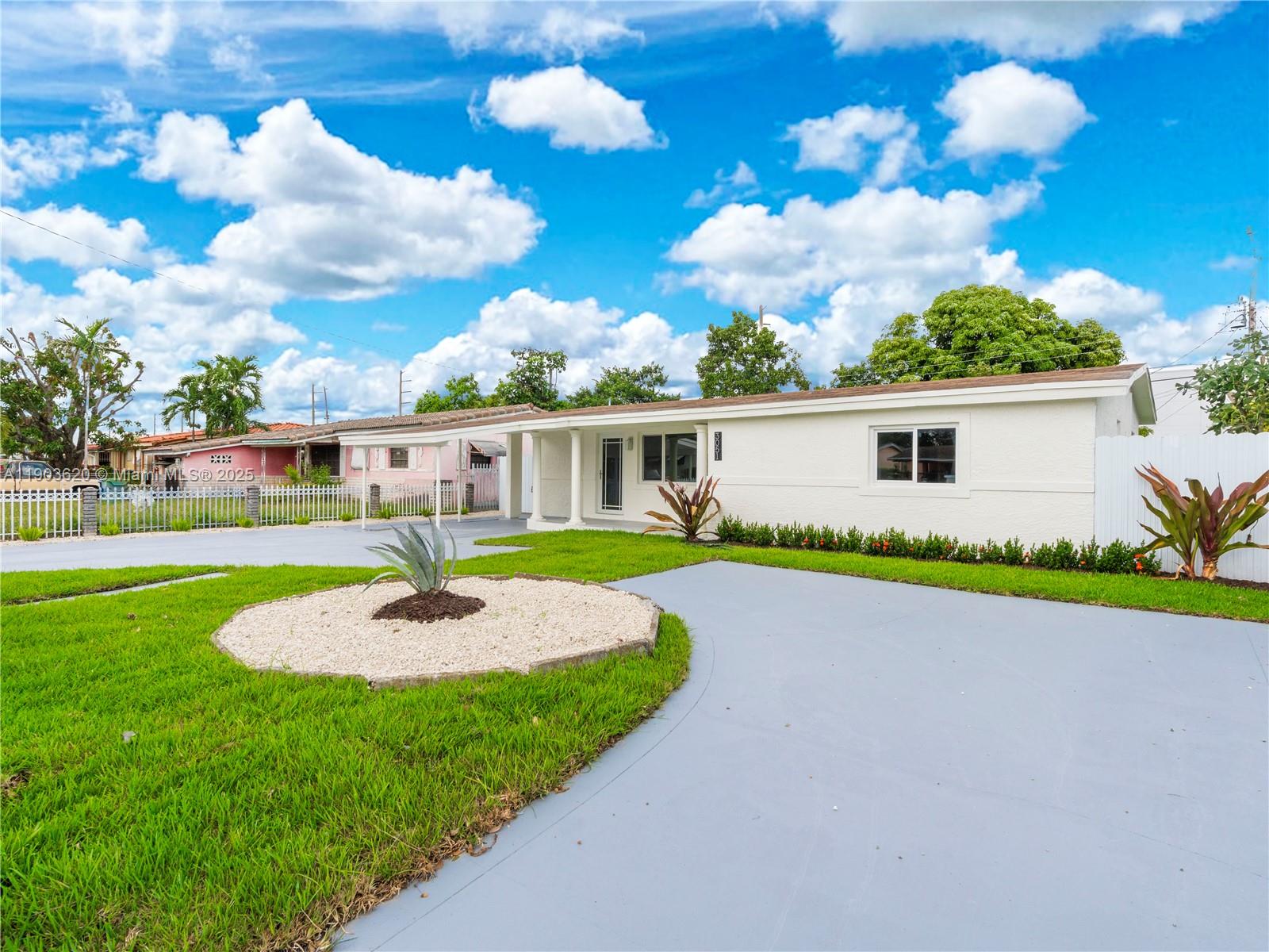 3051 NW 70th Ter, Miami